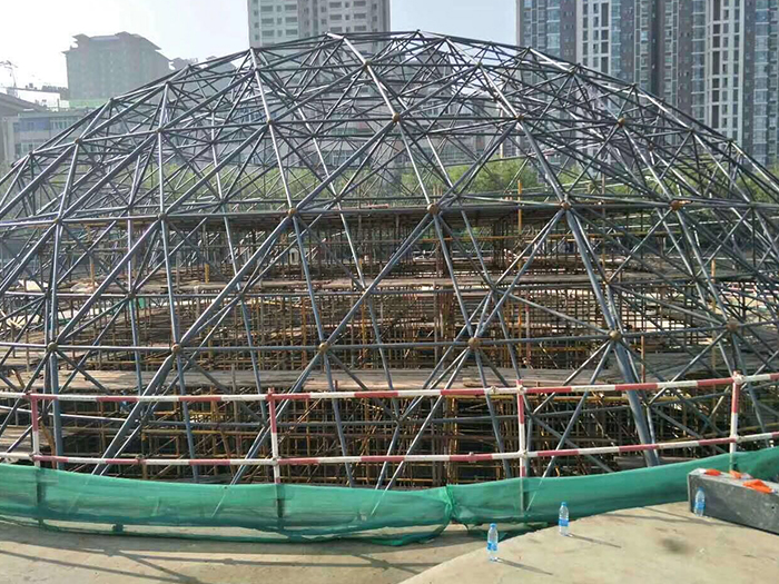 河西球形网架钢结构施工